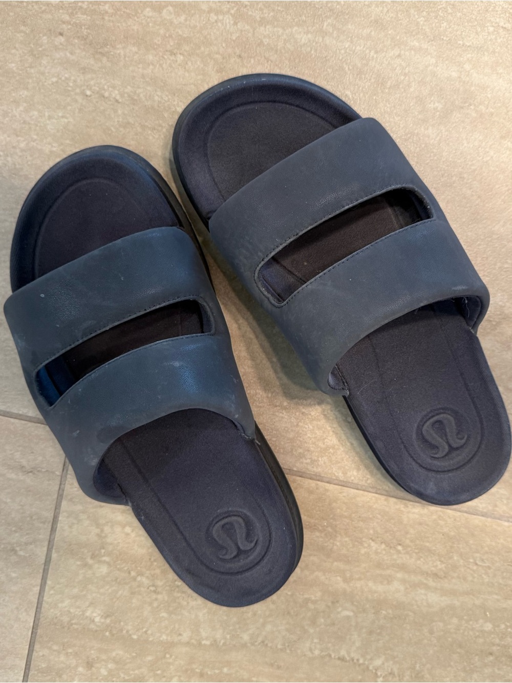 Lululemon slides